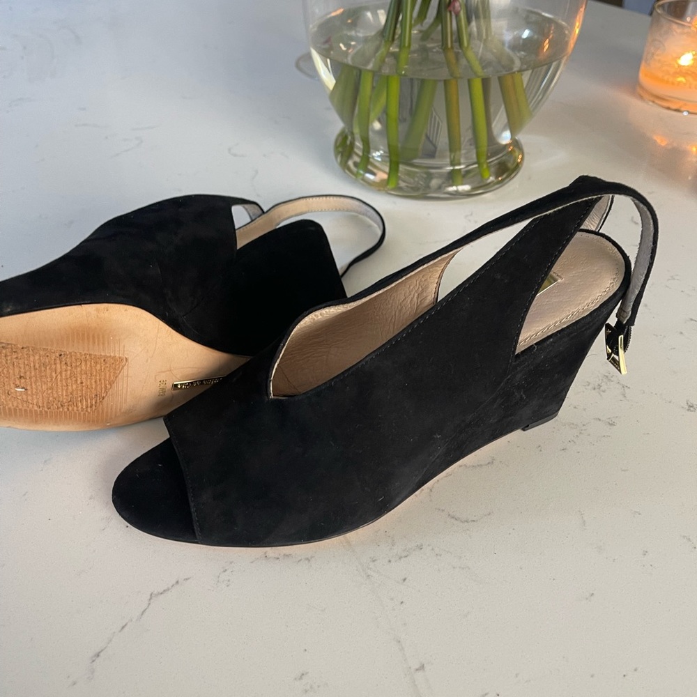Louise et cie beautiful black suede ankle tie wedge sandals
